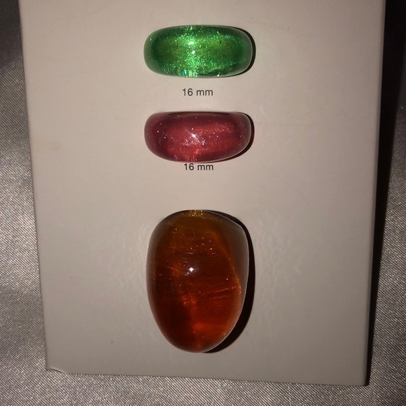 Zara 3PC Chunky Acrylic Ring Set Green, Purple & Amber 2 Size 5.5 1 Size 7 NWT - Picture 4 of 15